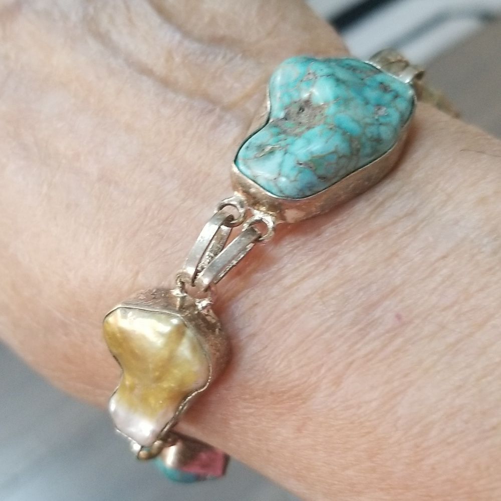 Elegant Silver and Turquoise Bracelet Handmade In New Mexico!!! Vintage!!!